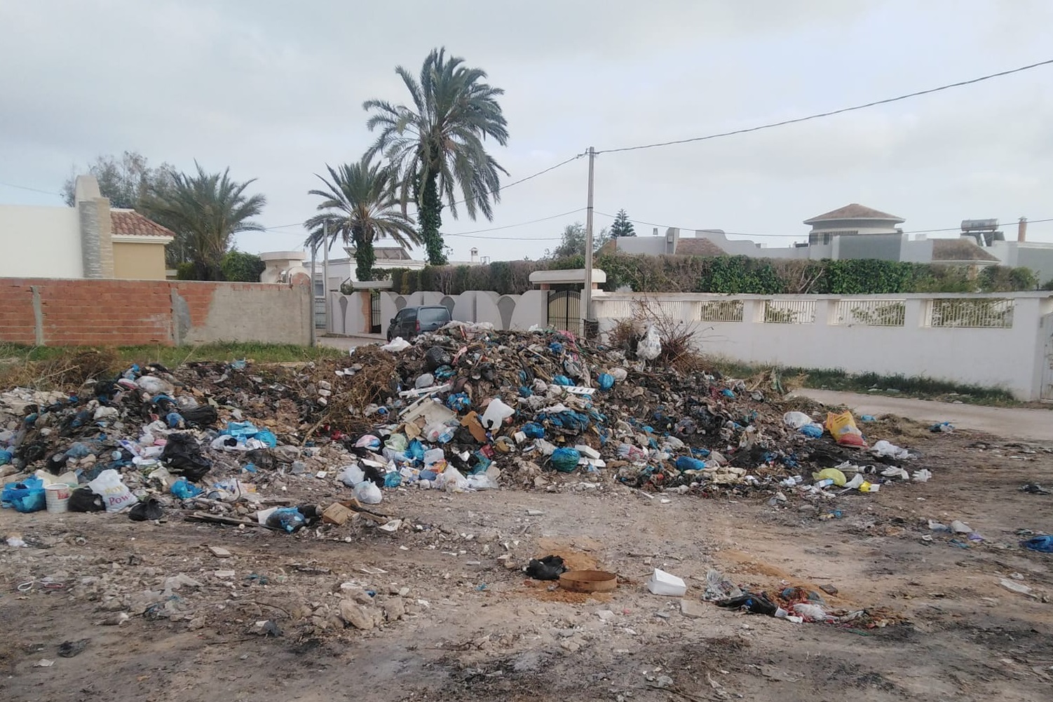 أزمة النفايات بصفاقس.. وزيرة البيئة تعلن "إطلاق استشارة واسعة جهوية"