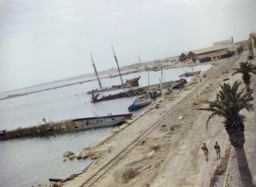 حطام السفن و القوارب في ميناء سوسة إبان الحرب العالمية الثانية
