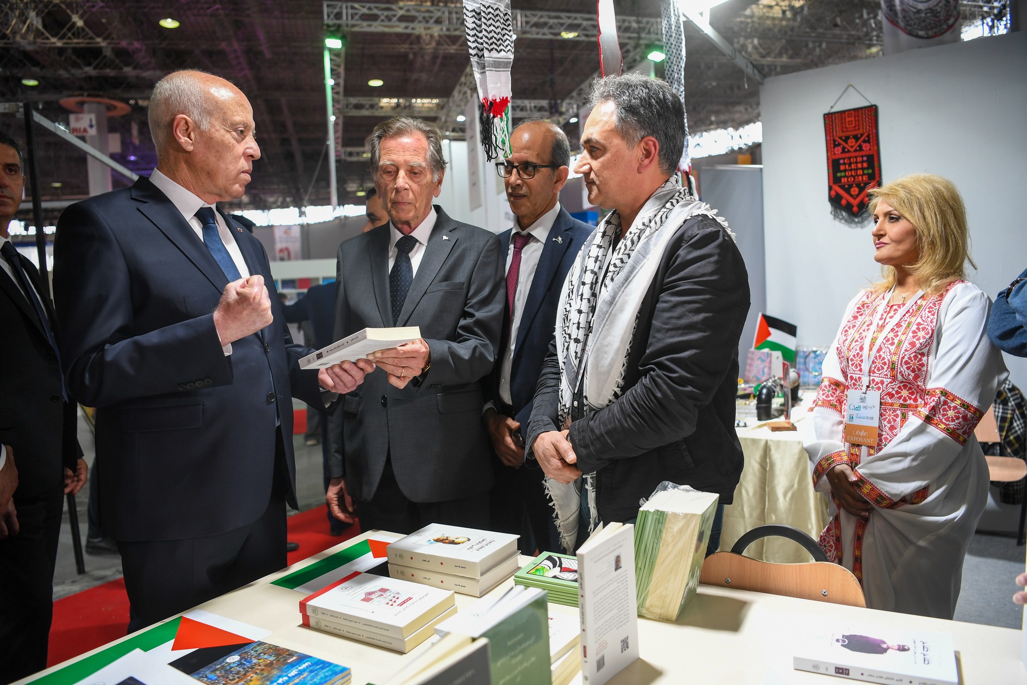 كتب فلسطينية معرض تونس الدولي للكتاب