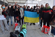 طلبة تونسيون تم إجلاؤهم إبان انطلاق الحرب في أوكرانيا (فتحي بلعيد/ أ.ف.ب)