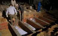 لجوء هجرة غير نظامية دفن مقابر