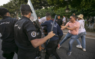 الأمن التونسي وقفة احتجاجية 