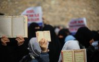 مظاهرة ضد حرق القرآن في السويد أمام القنصلية السويدية