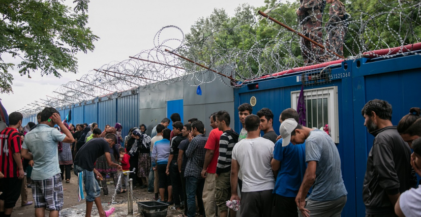 الهجرة غير النظامية عبر صربيا 