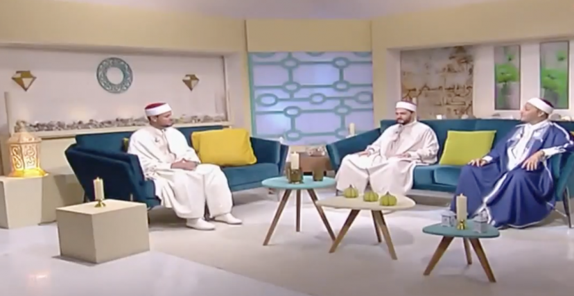تتعدد البرامج الدينية خاصة على التلفزيون العمومي التونسي وتلقى في مناسبات عدة انتقادات لمحتواها 