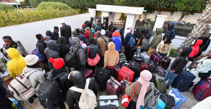 مغادرة مهاجرين من إفريقيا جنوب الصحراء لتونس 