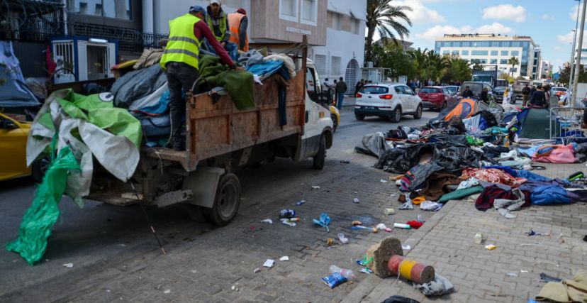 فضلات نفايات بلديات تونس إضراب