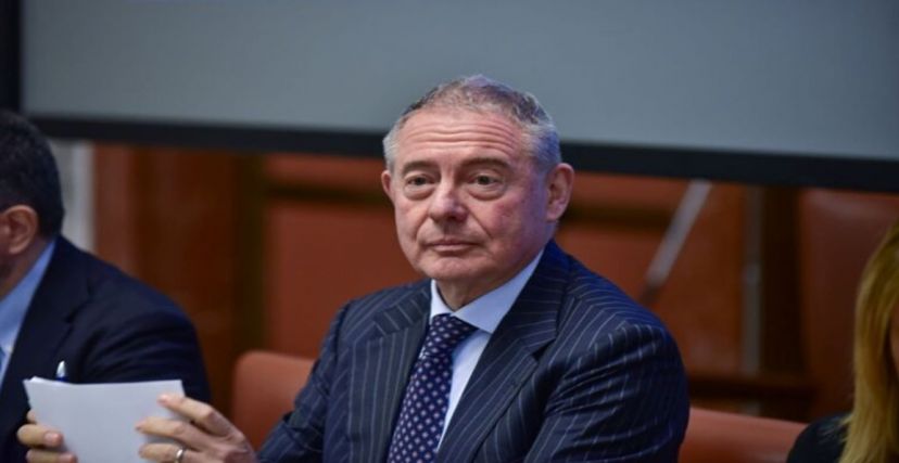 أدولفو أورسو وزير الصناعة الإيطالي